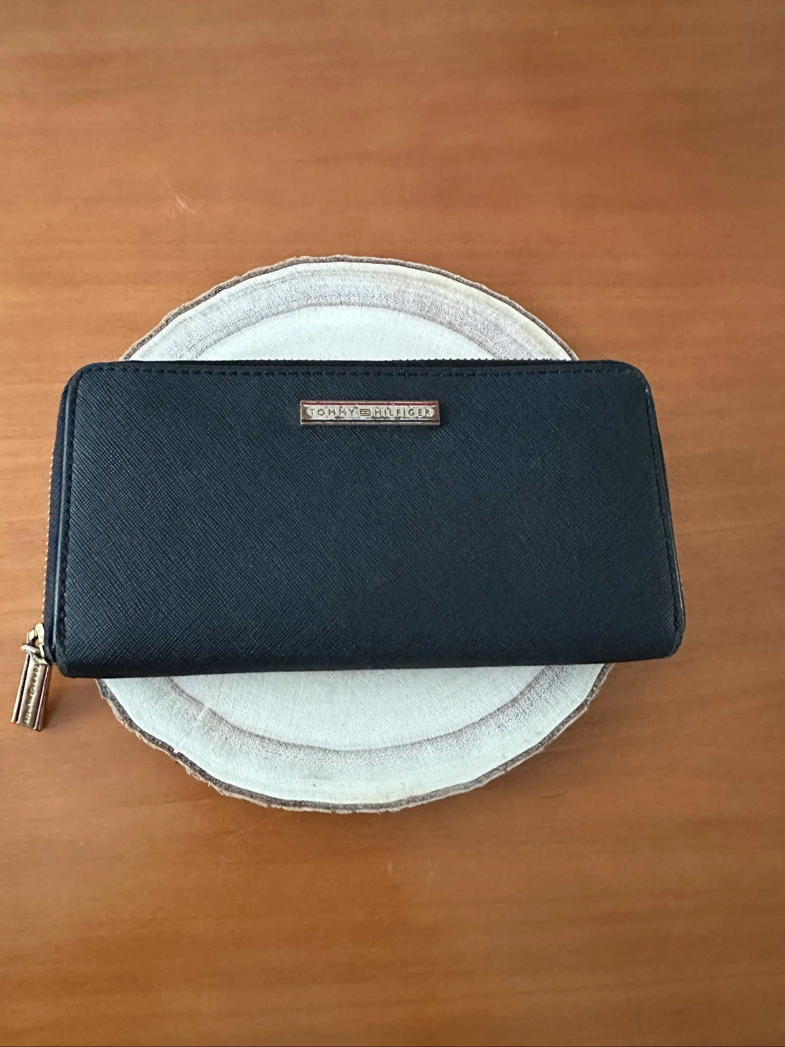 Carteira / Porta-moedas Tommy Hilfiger Preto/Azul - Zip Around Saffiano – photo 3